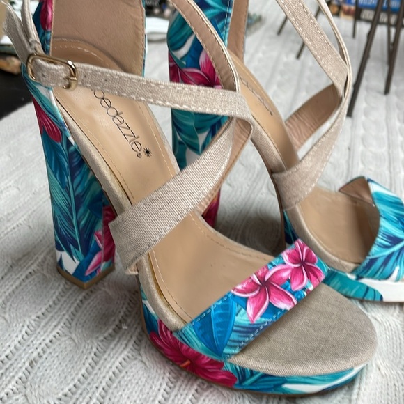Women’s sz 7 shoedazzle Natalia 5” heels tropical platform chunk crossed strap - Picture 2 of 14